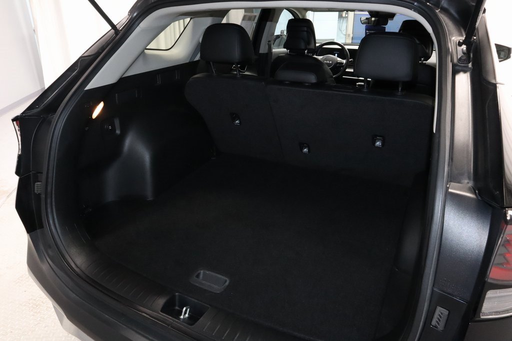 Used 2023 Kia Sportage EX image 19