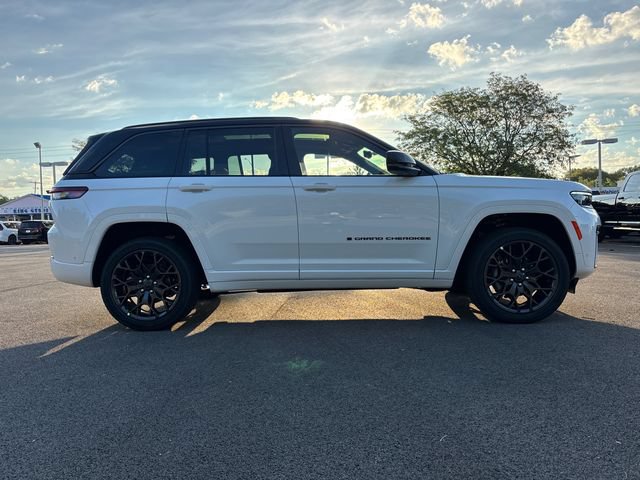 New 2027 Jeep Grand Cherokee Summit AWD/4WD image 31
