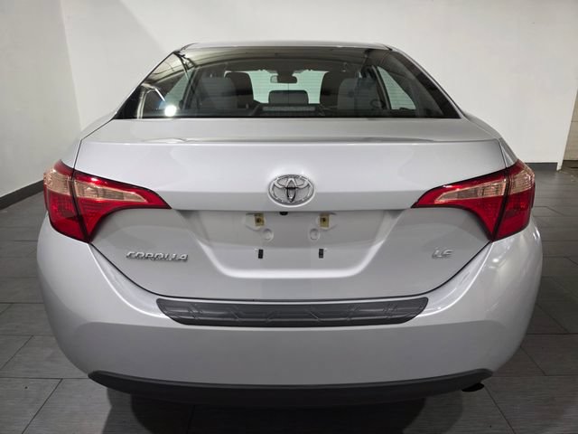 Used 2017 Toyota Corolla LE w/ Carpet Mat Package (TMS) FWD image 4