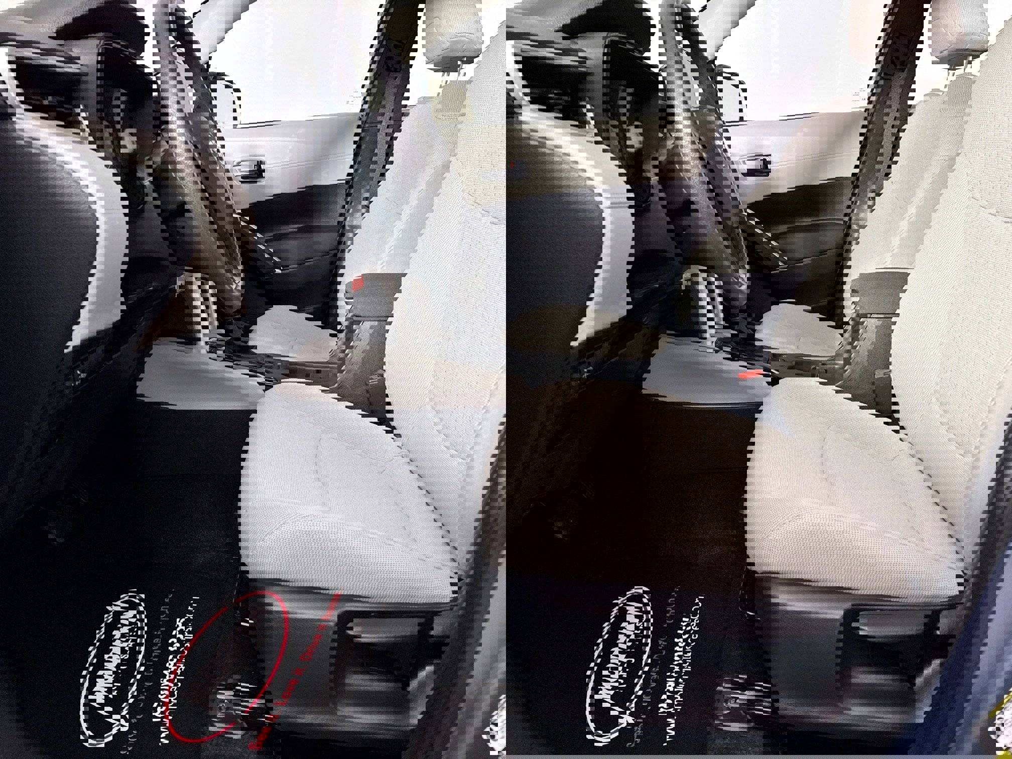 Used 2024 Toyota Corolla Cross L image 16