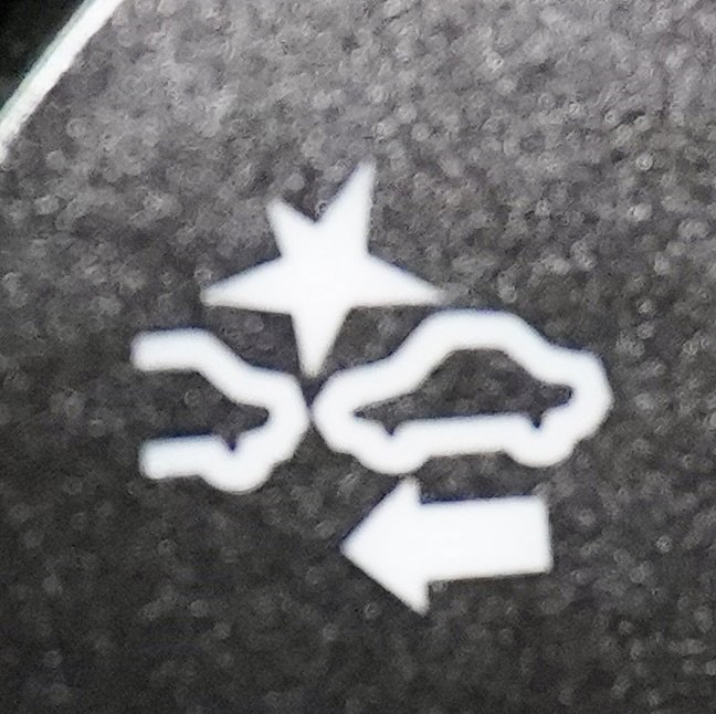 Used 2018 Buick Encore Premium image 34