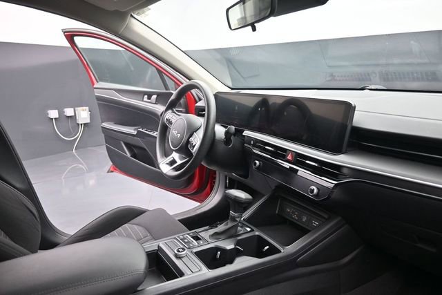 Used 2025 Kia K5 LXS FWD image 28