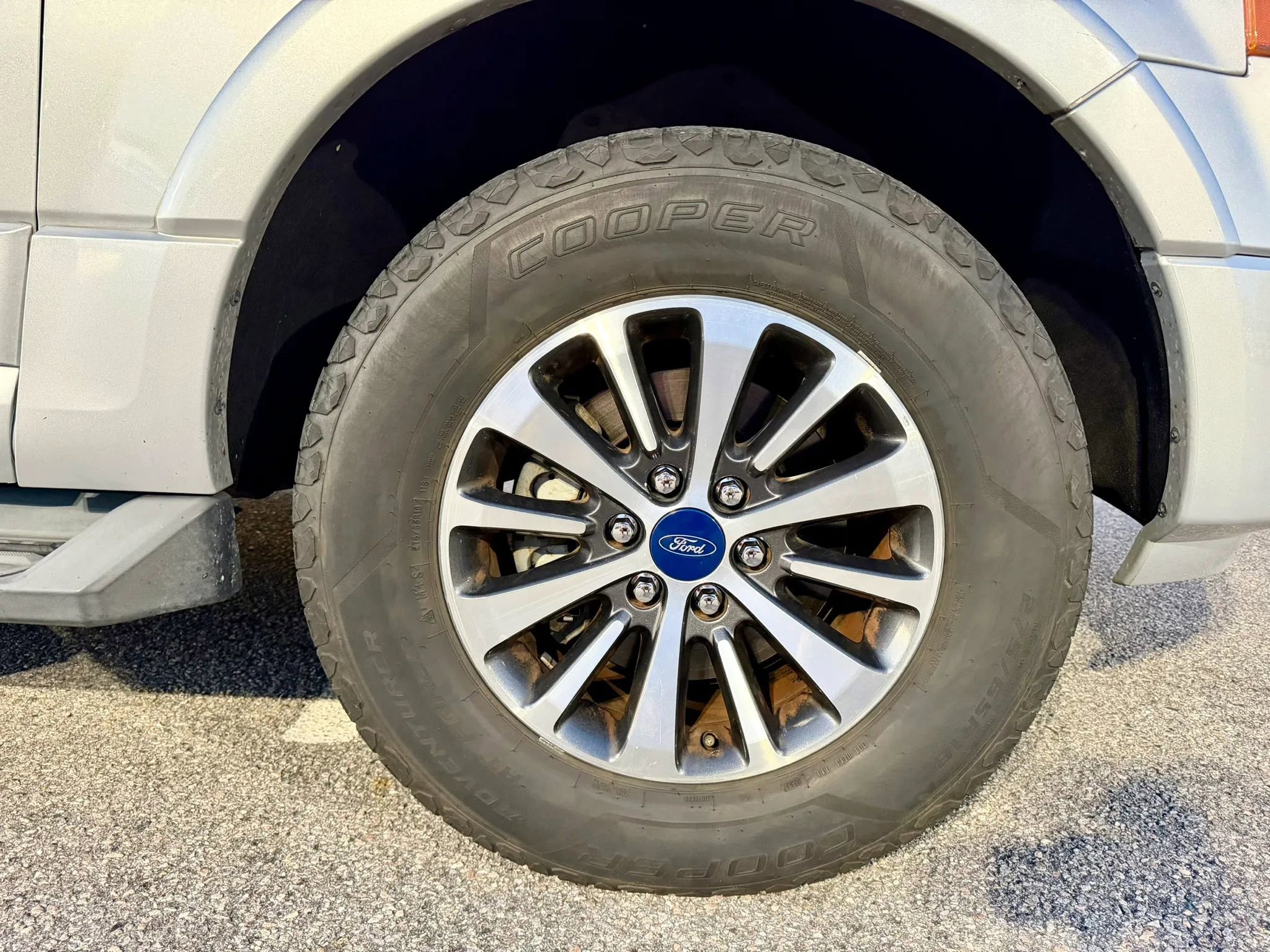 Used 2015 Ford Expedition EL XLT image 13