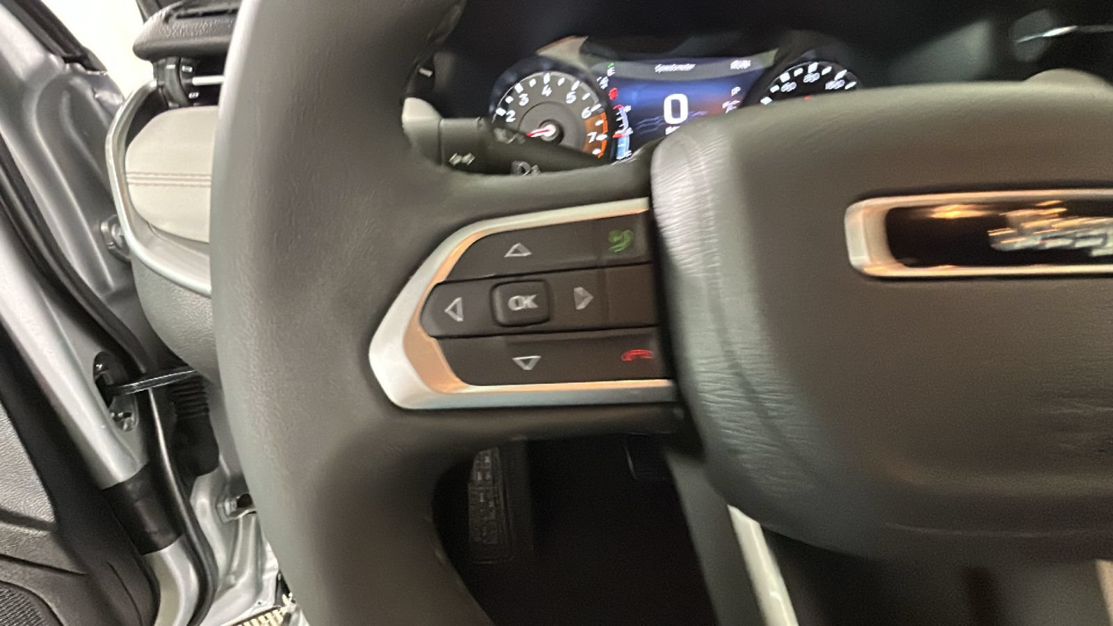 Used 2025 Jeep Compass Limited AWD/4WD image 16