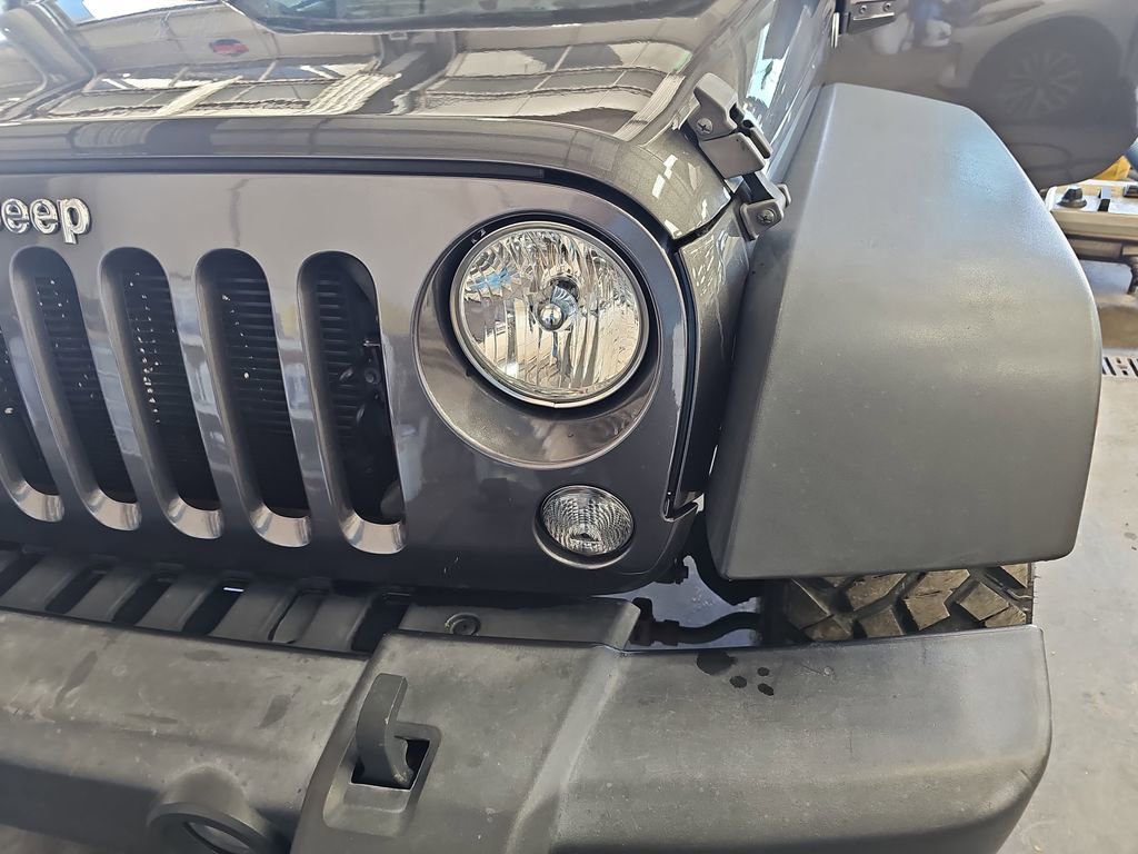 Used 2017 Jeep Wrangler Unlimited Sport image 27