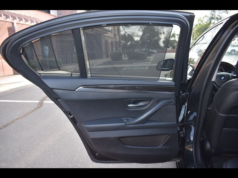 Used 2016 BMW 550i Sedan image 20