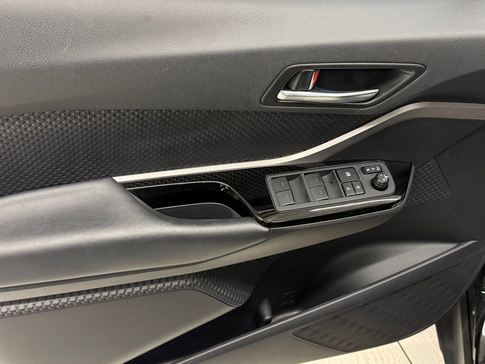 Used 2021 Toyota C-HR Nightshade FWD image 12