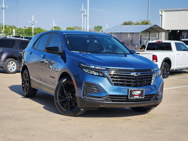 Used 2024 Chevrolet Equinox LS w/ LS Convenience Package FWD image 2