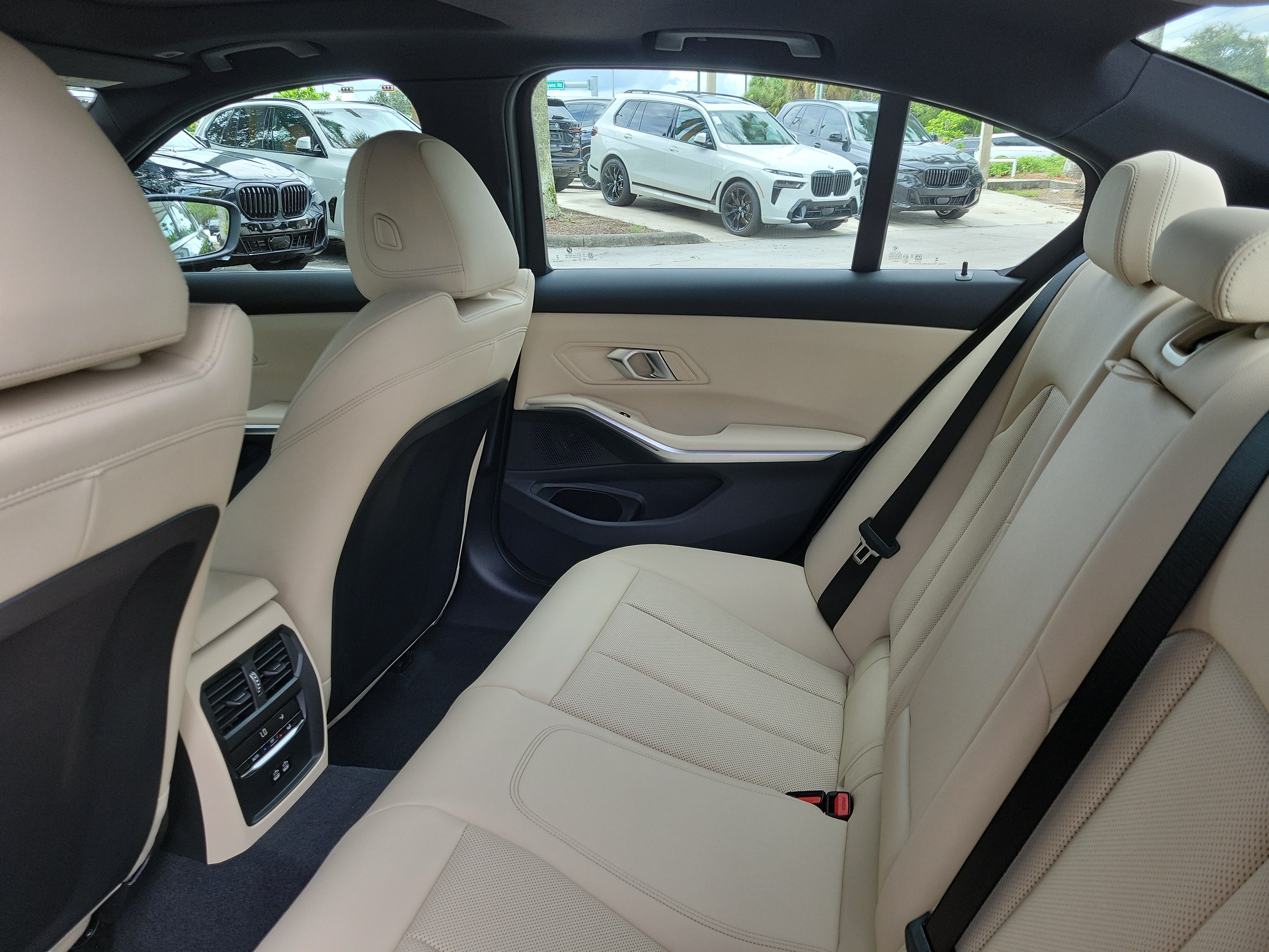 New 2026 BMW 330i Sedan w/ Convenience Package RWD image 8