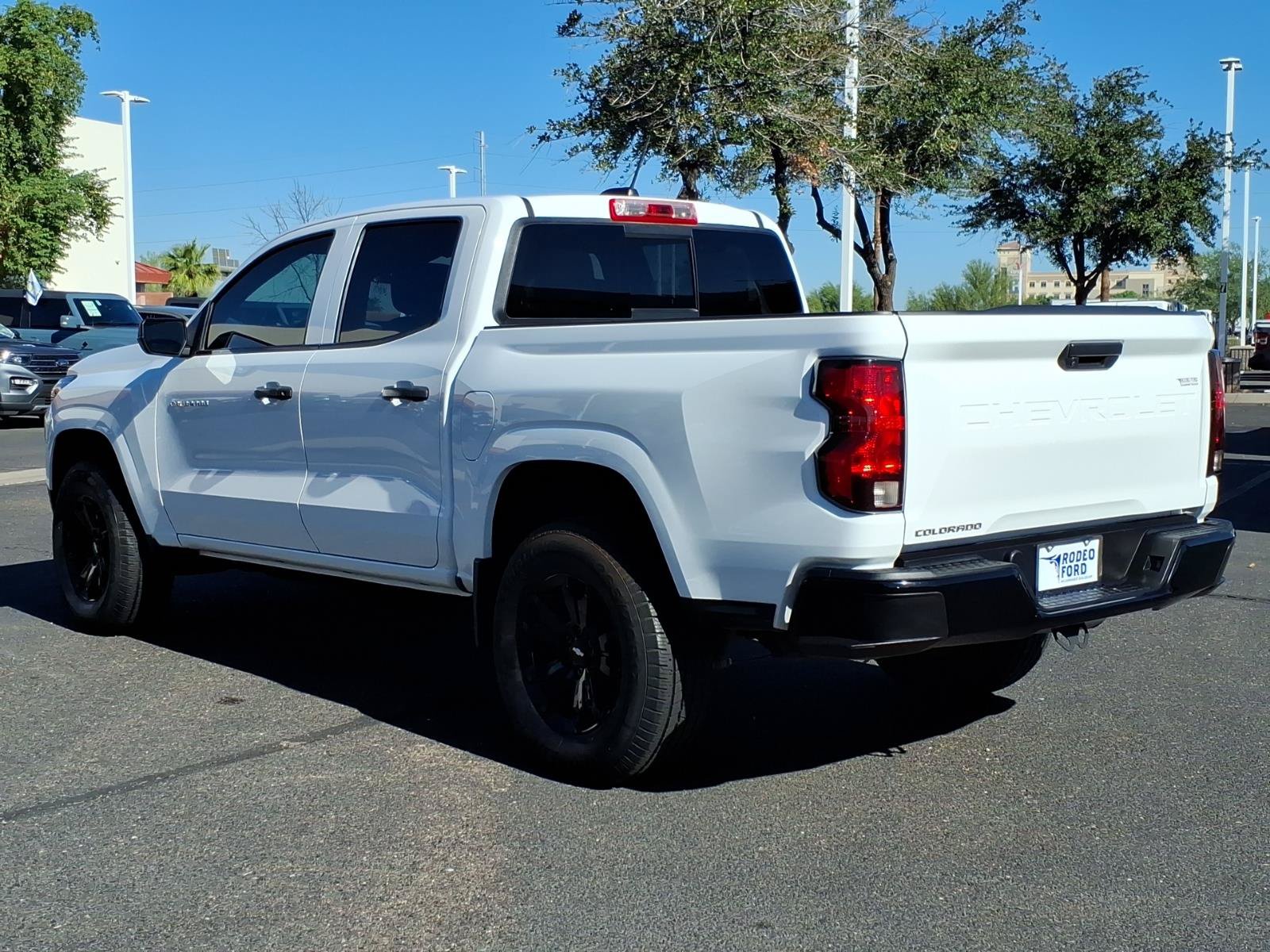 Used 2024 Chevrolet Colorado W/T w/ WT Convenience Package RWD image 3
