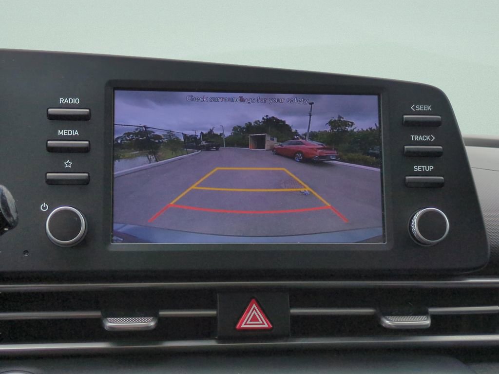 Used 2022 Hyundai Elantra SEL FWD image 15