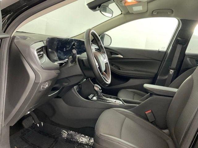 Used 2025 Buick Encore GX Preferred FWD image 11