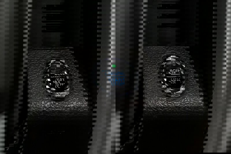 Used 2017 Ford F350 King Ranch w/ FX4 Off-Road Package AWD/4WD image 24