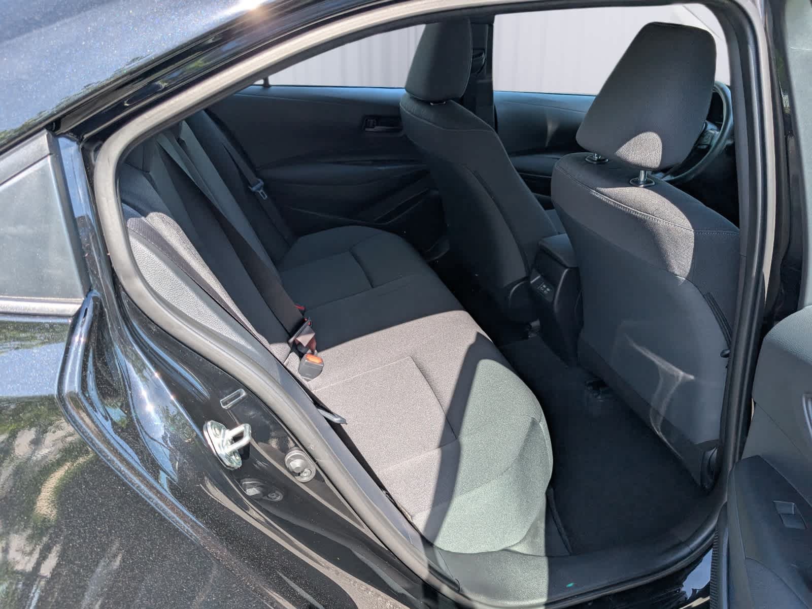 Used 2025 Toyota Corolla LE w/ LE Premium Package FWD image 9