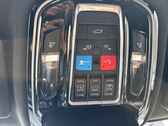 Used 2022 Jeep Grand Cherokee L Overland w/ Luxury Tech Group IV AWD/4WD image 52