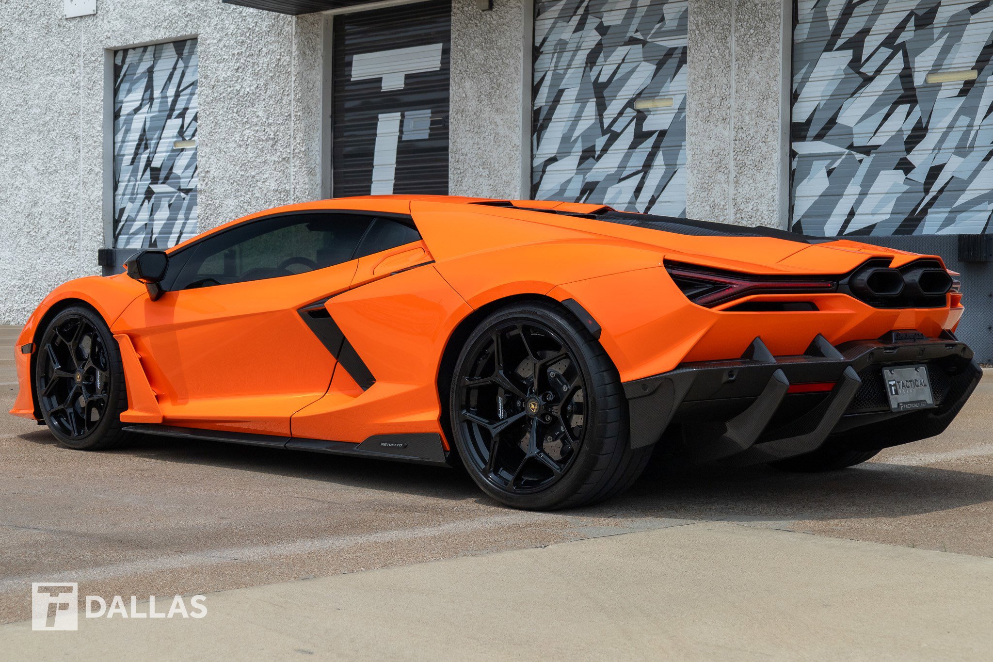 Used 2024 Lamborghini Revuelto AWD/4WD image 12