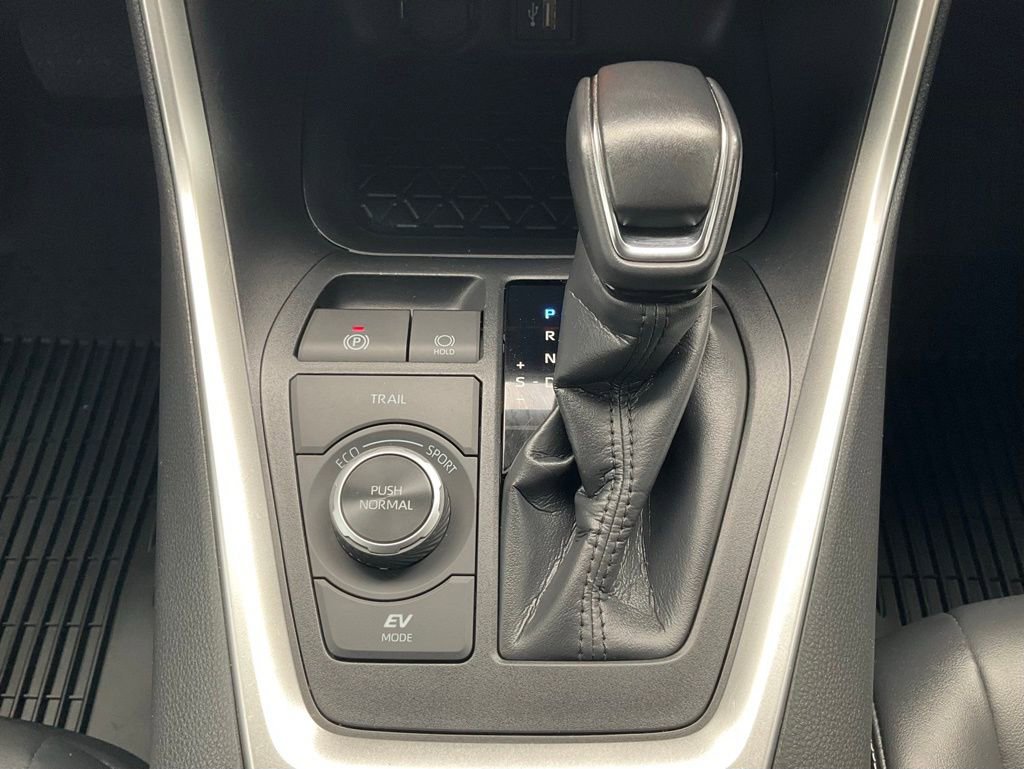 Used 2024 Toyota RAV4 XLE Premium image 34