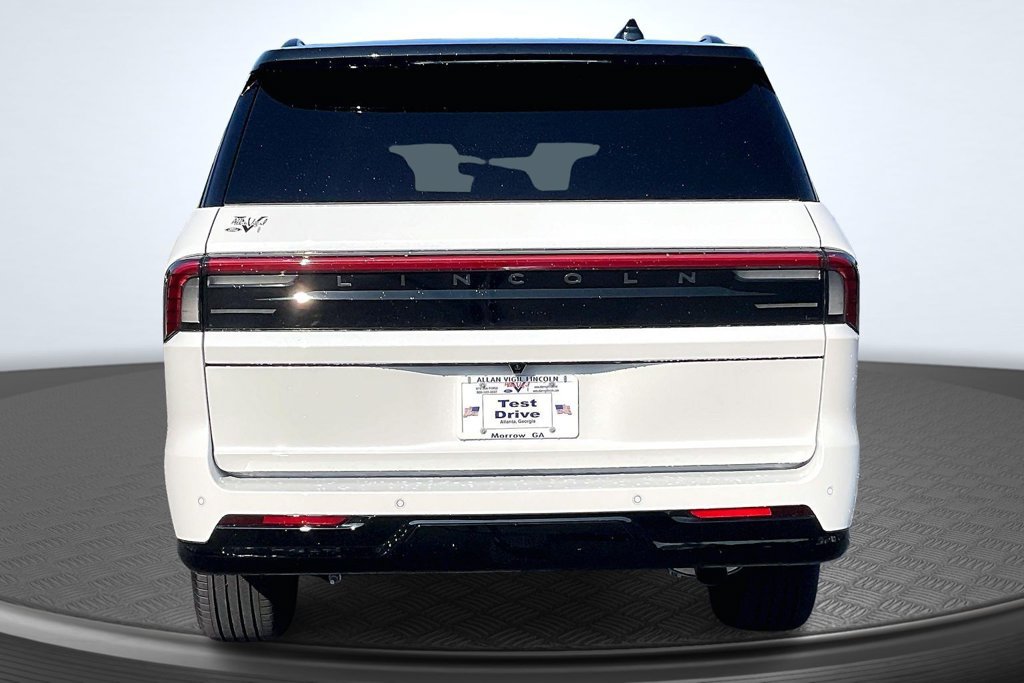 New 2027 Lincoln Navigator L Black Label AWD/4WD image 4