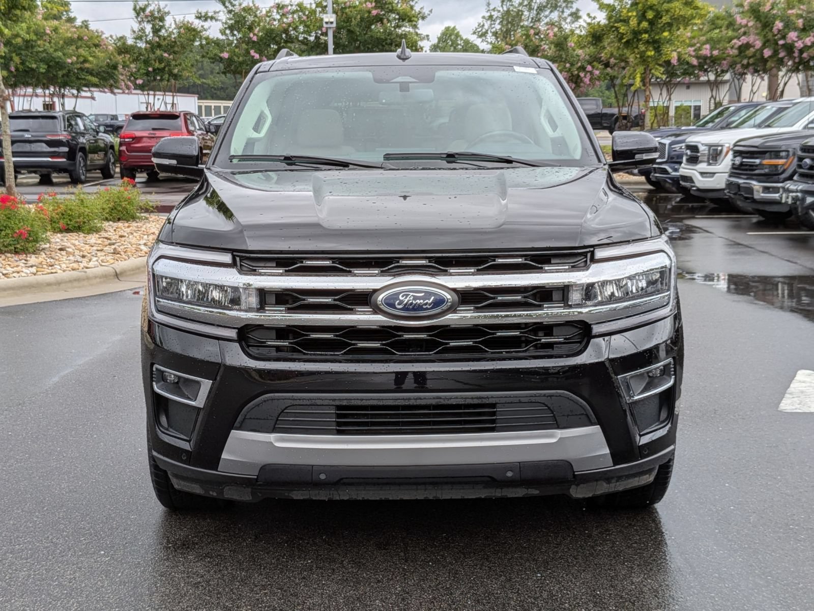 Used 2024 Ford Expedition Limited RWD image 8