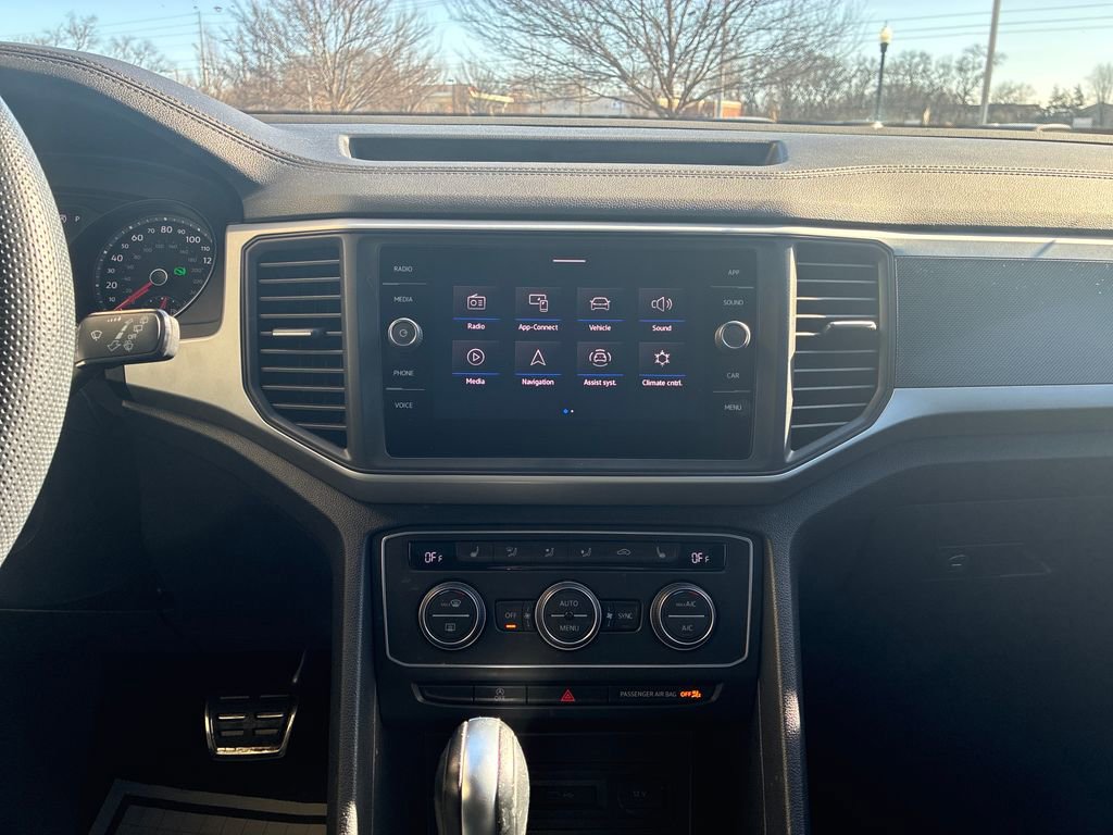 Used 2021 Volkswagen Atlas Cross Sport SE image 27
