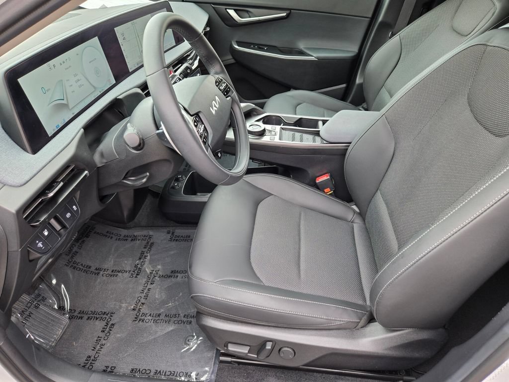 Used 2024 Kia EV6 Light RWD image 13