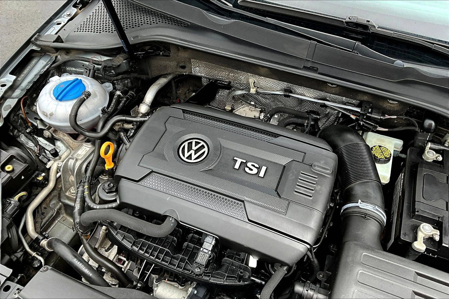 Used 2016 Volkswagen Golf SportWagen FWD image 31