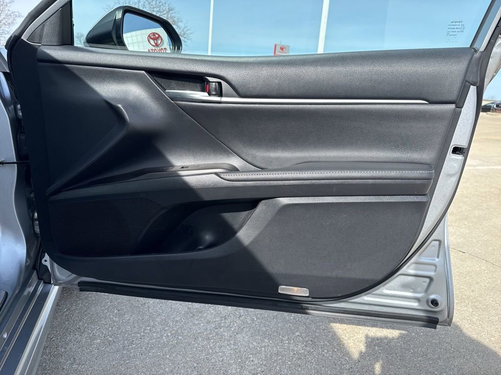 Used 2021 Toyota Camry XSE FWD image 20