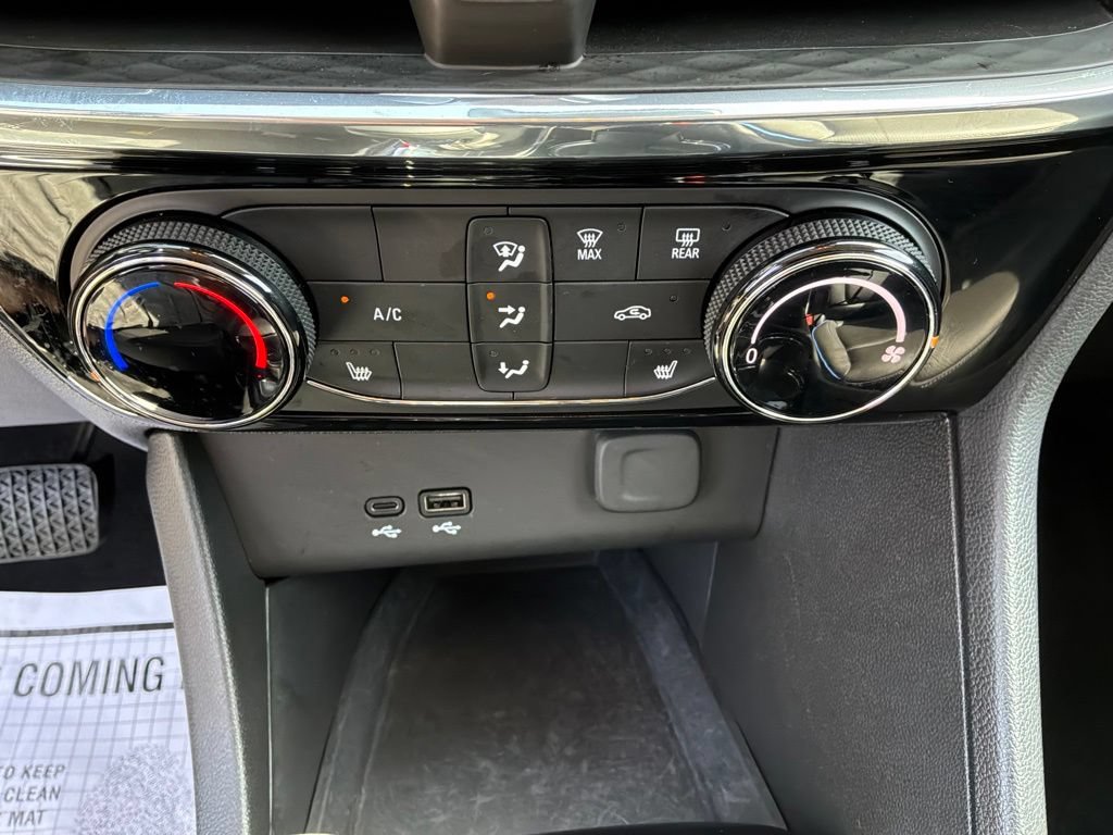 Used 2025 Buick Encore GX Sport Touring w/ Comfort Package FWD image 20