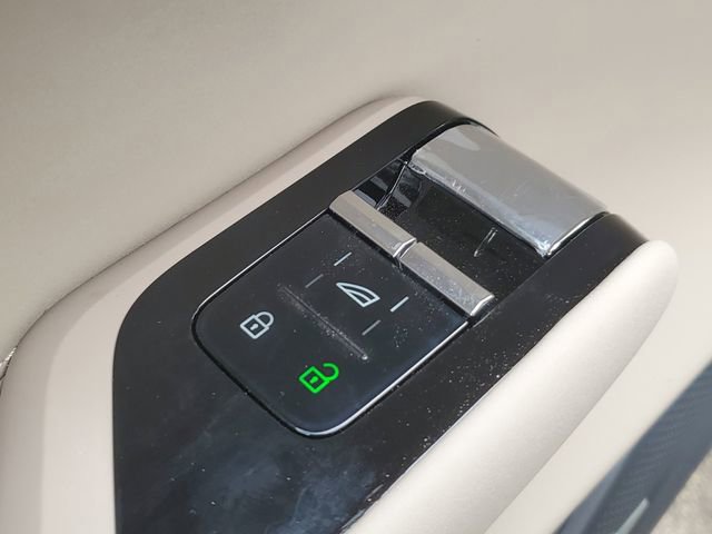 New 2026 Volvo EX90 Ultra image 21