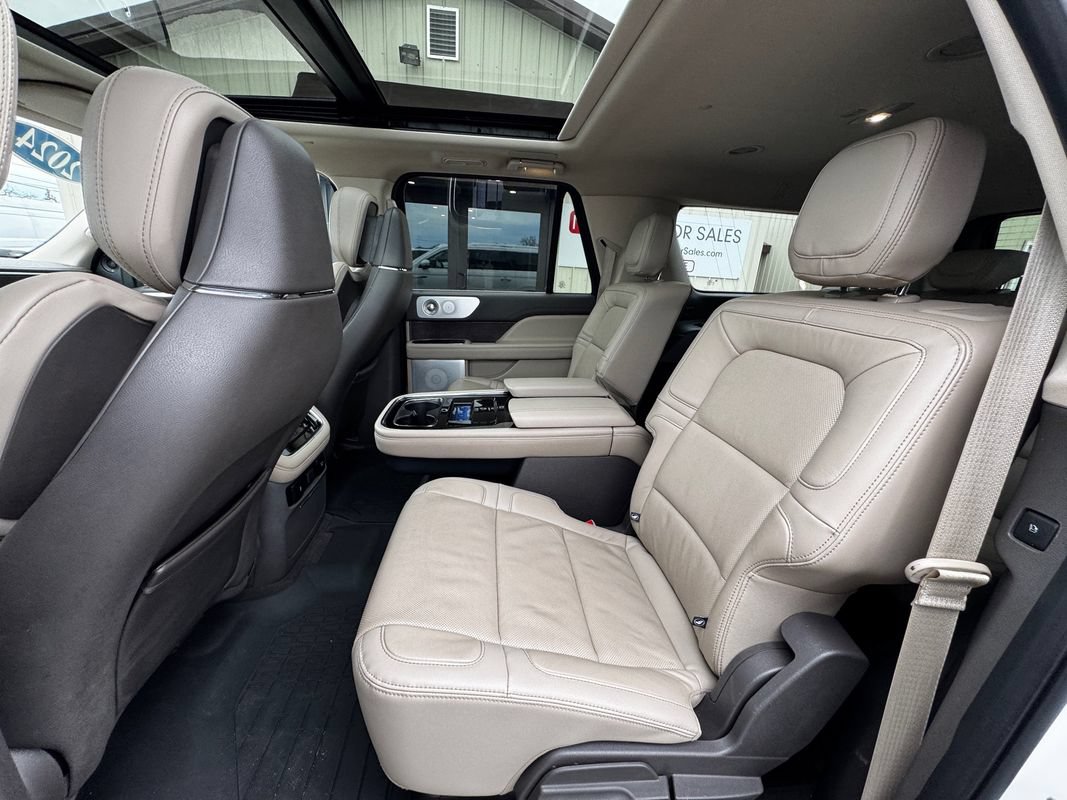 Used 2024 Lincoln Navigator L Reserve w/ Equipment Group 201A AWD/4WD image 47