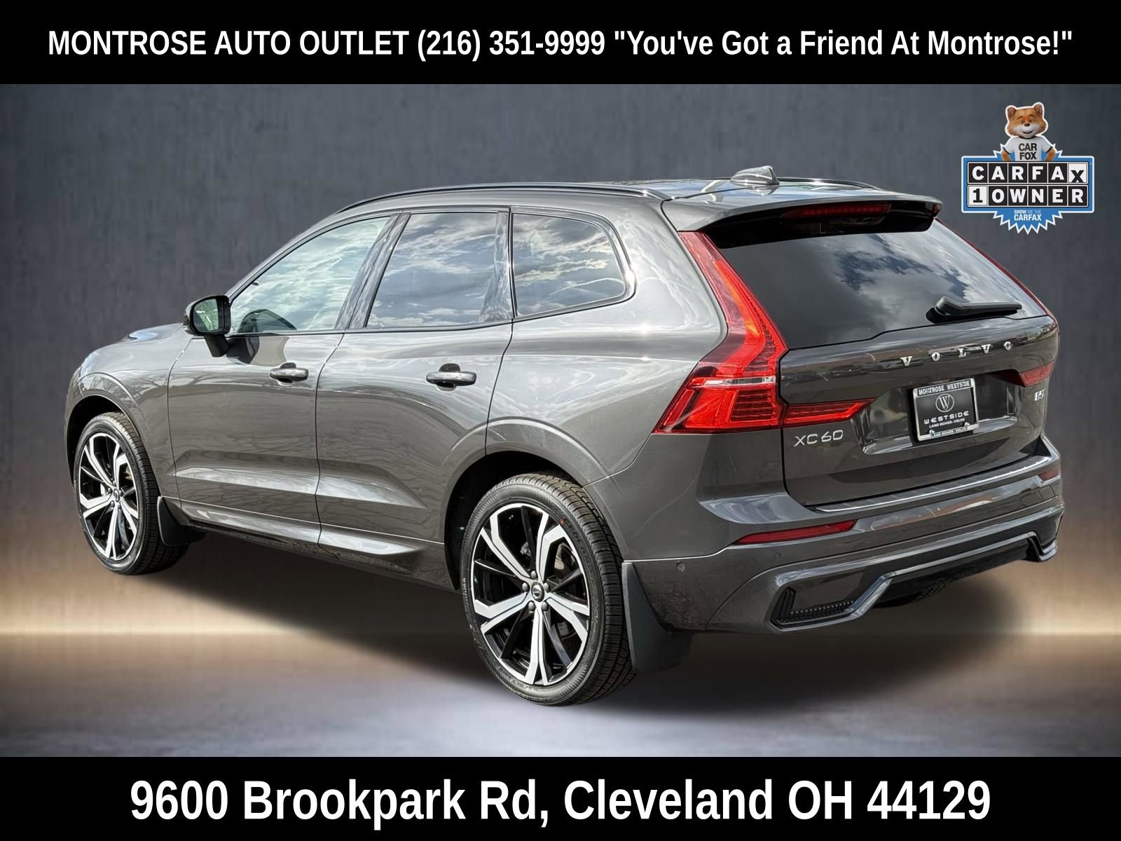 Used 2023 Volvo XC60 B5 Ultimate w/ Climate Package image 4