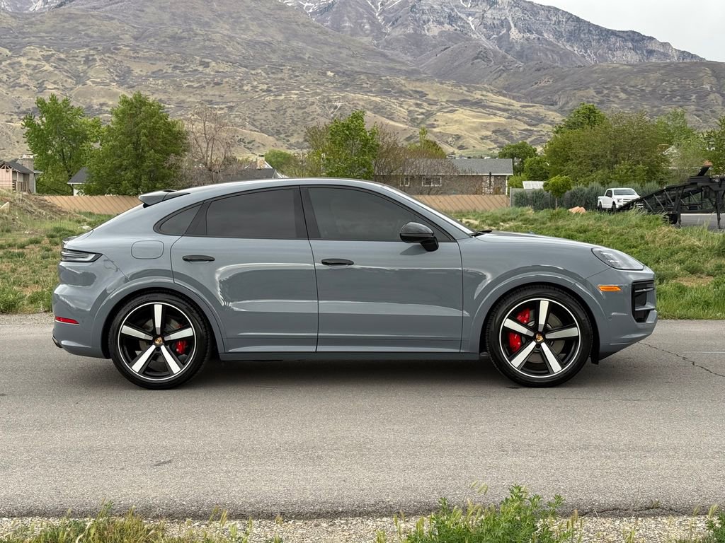 Used 2026 Porsche Cayenne S AWD/4WD image 8