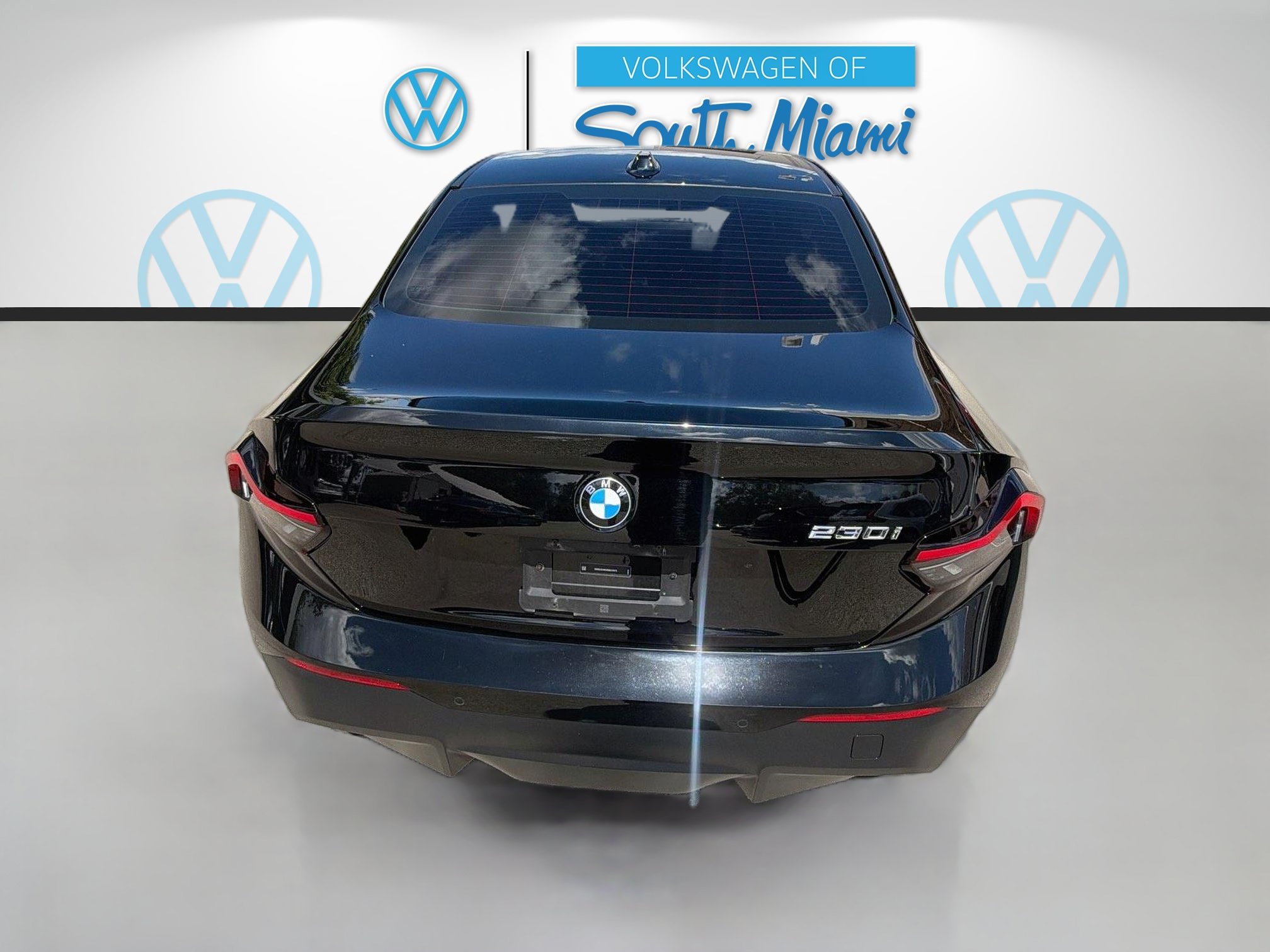 Used 2024 BMW 230i Coupe w/ Convenience Package RWD image 26
