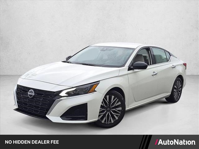 Used 2025 Nissan Altima 2.5 SV FWD image 1