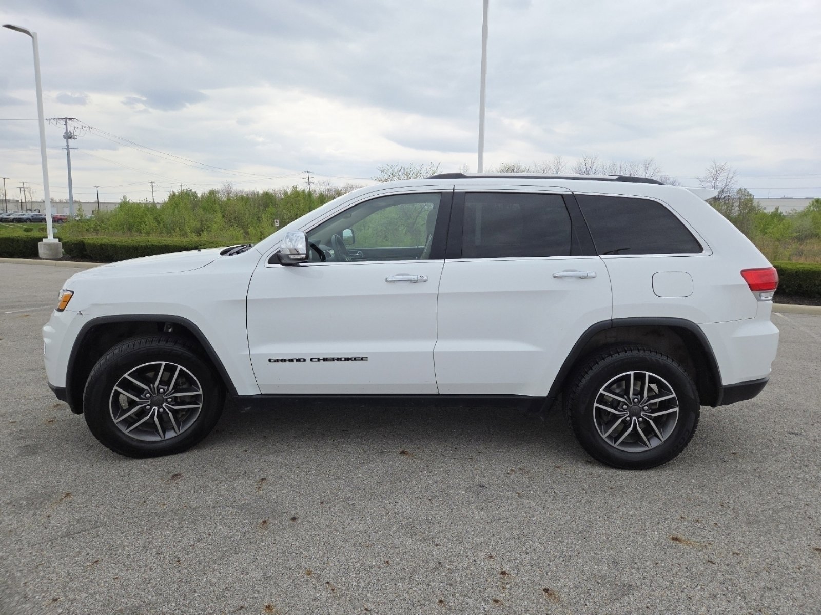 Used 2019 Jeep Grand Cherokee Limited AWD/4WD image 15