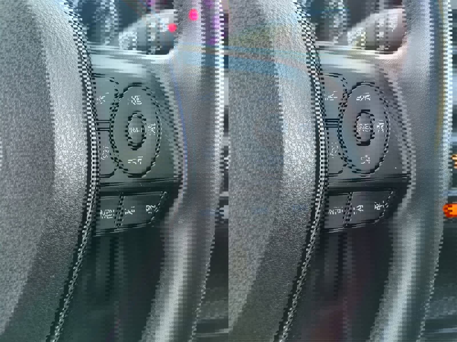 Used 2019 Toyota RAV4 XLE Premium image 25