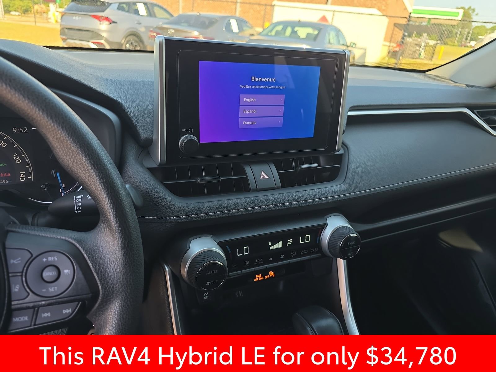 Used 2025 Toyota RAV4 LE AWD/4WD image 25