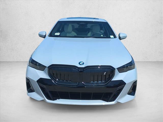Certified 2026 BMW i5 eDrive40 w/ M Sport Package RWD image 2