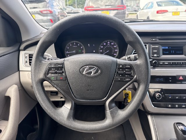 Used 2015 Hyundai Sonata SE FWD image 22