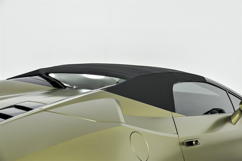 Used 2022 Lamborghini Huracan EVO RWD image 38