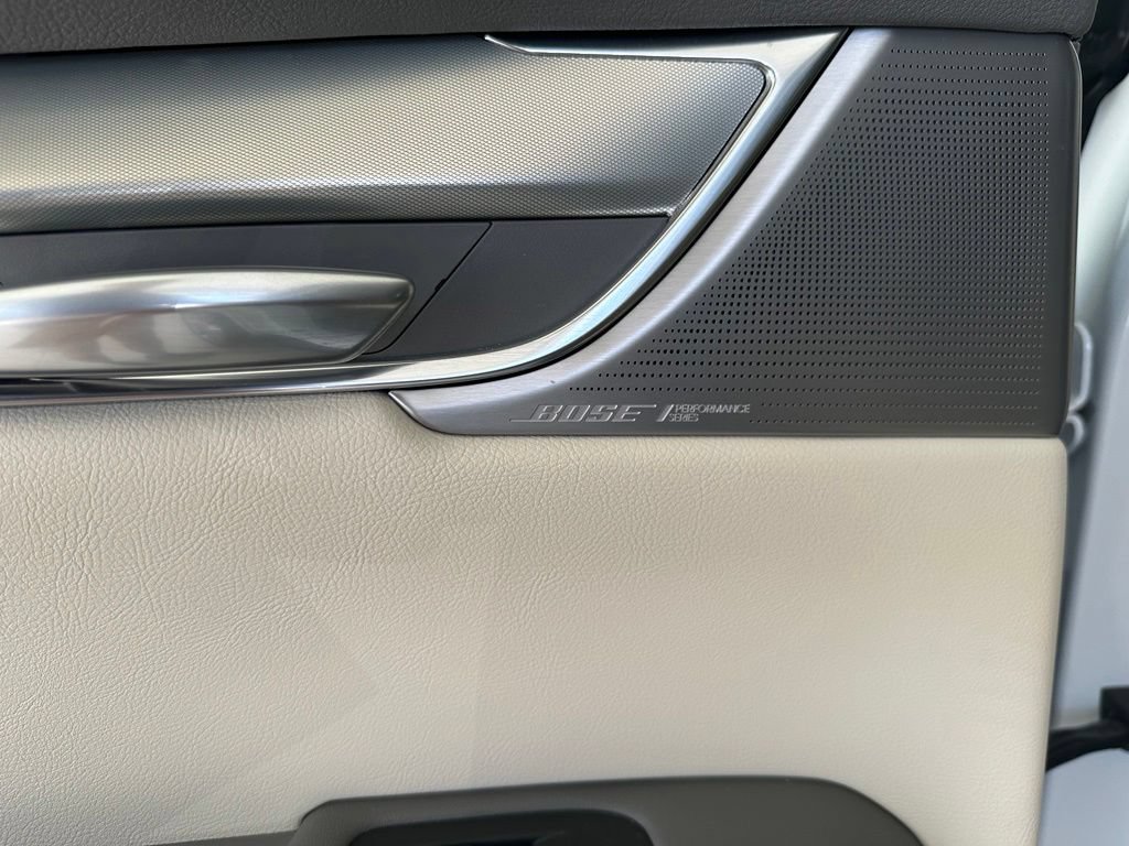 Certified 2022 Cadillac XT5 Premium Luxury w/ Technology Package FWD image 30