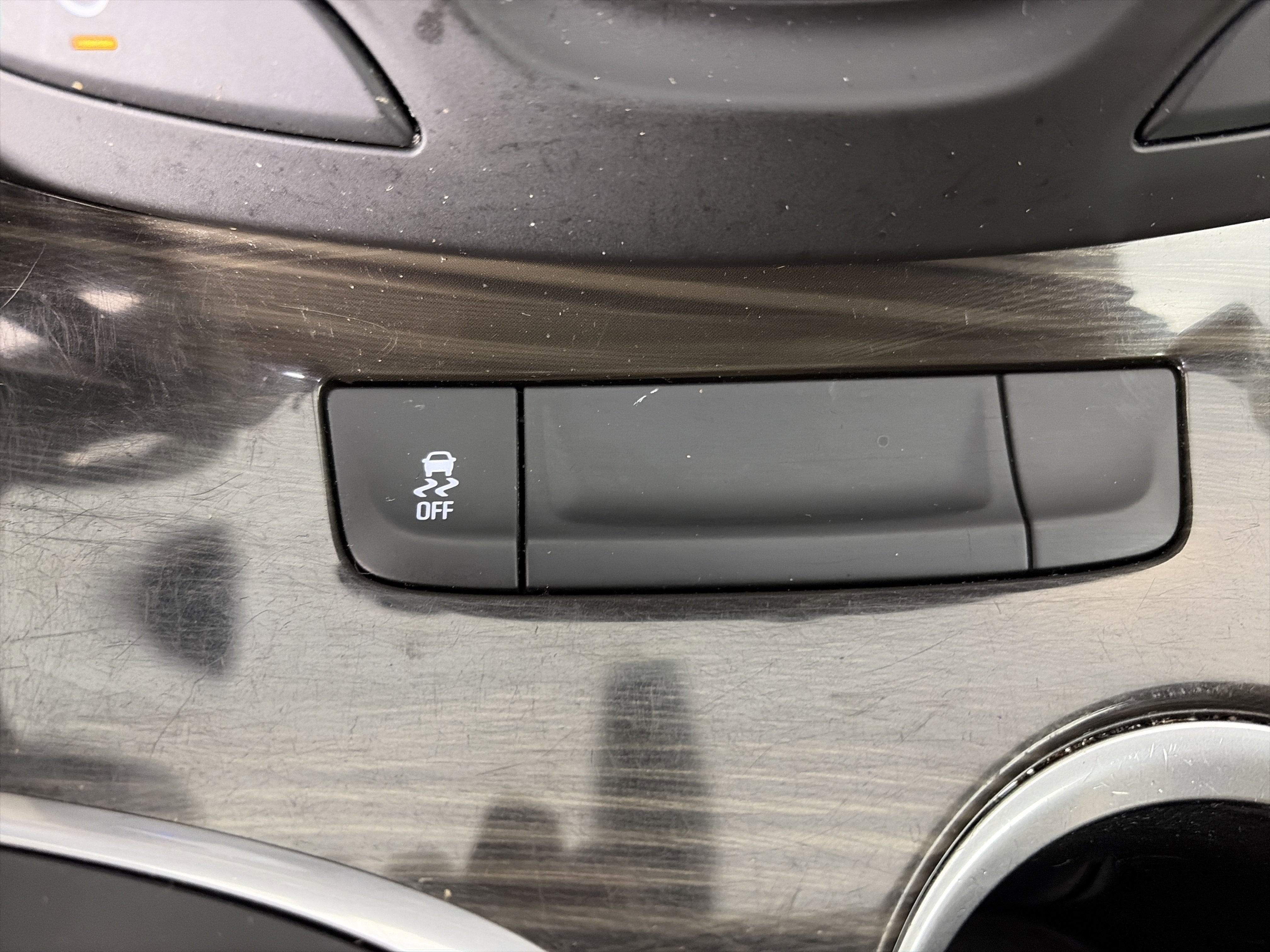 Used 2019 Buick Envision Essence image 25