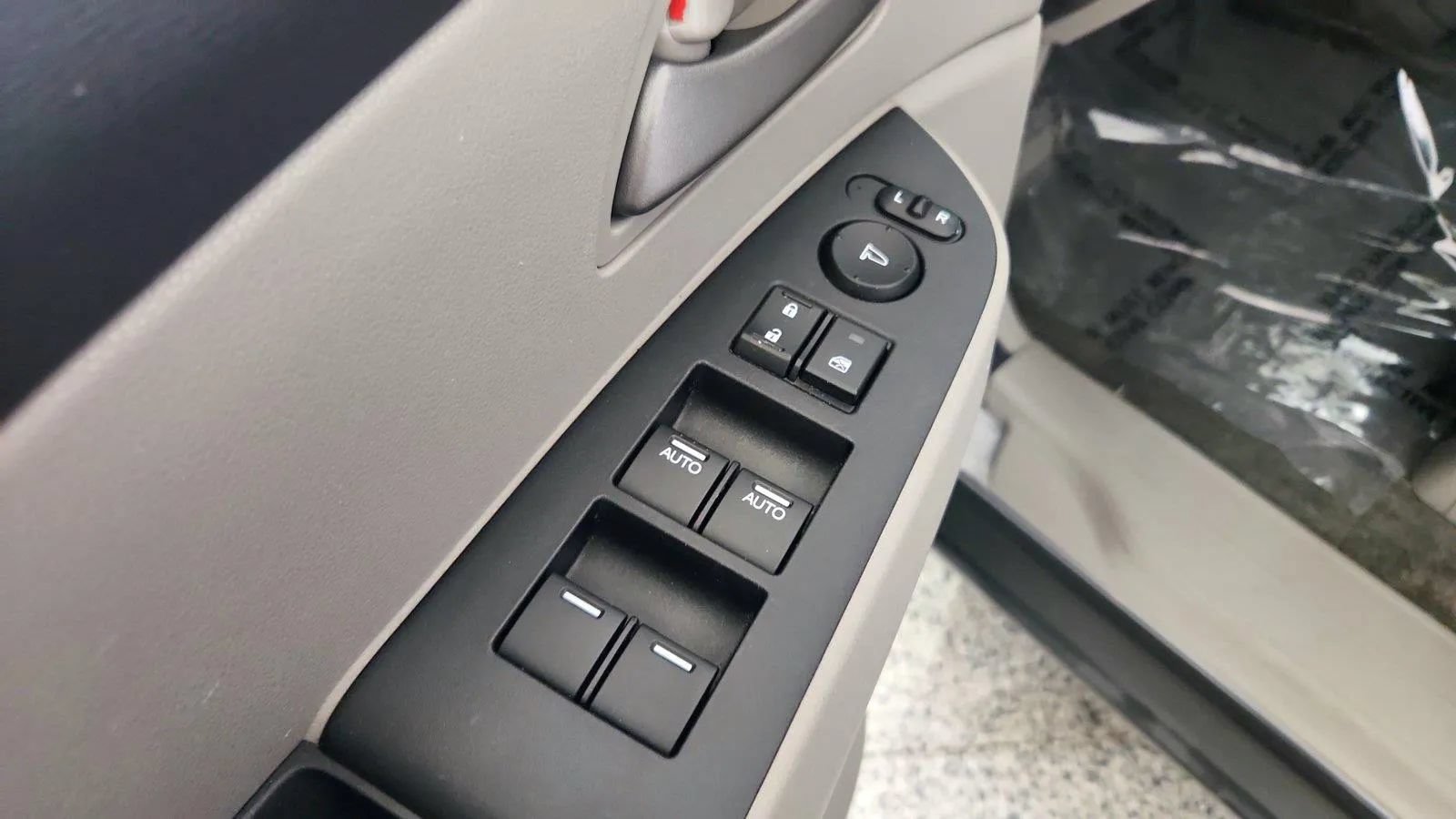 Used 2012 Honda Odyssey EX image 20