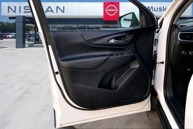 Used 2022 Chevrolet Equinox LT image 17