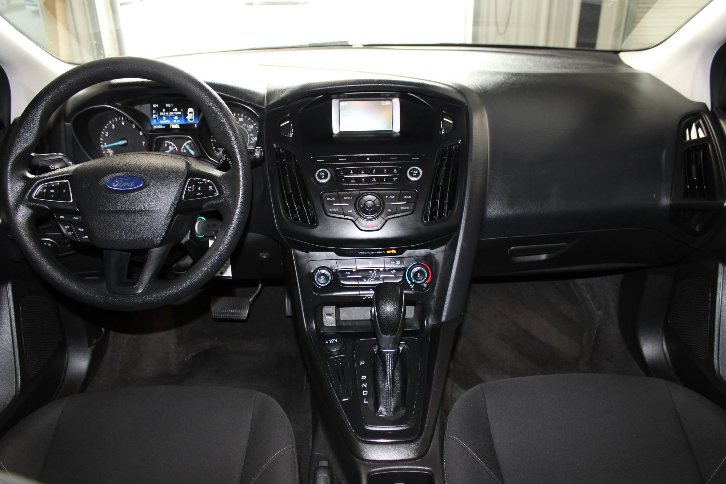 Used 2018 Ford Focus SE FWD image 12