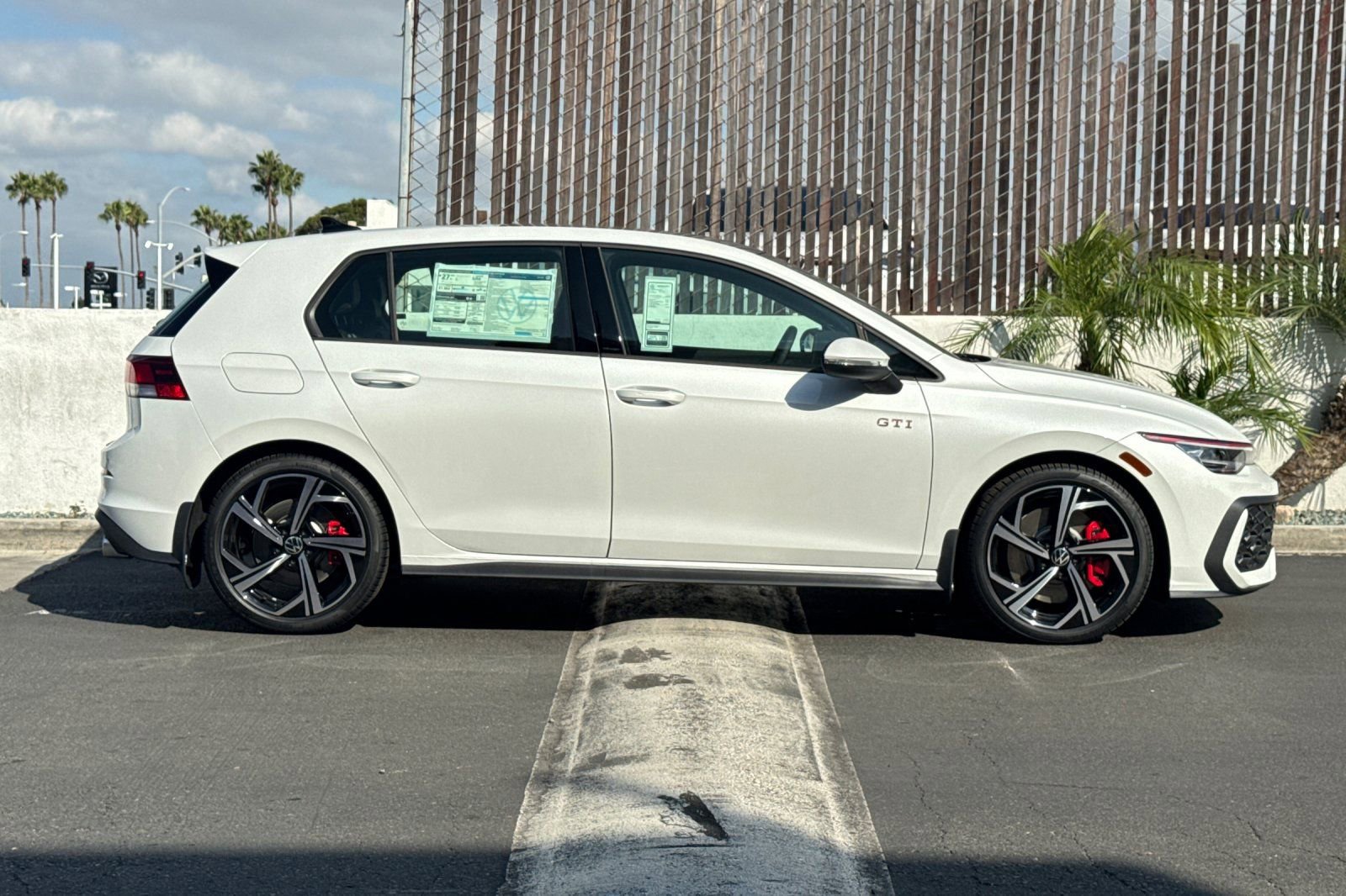 New 2025 Volkswagen GTI SE image 4