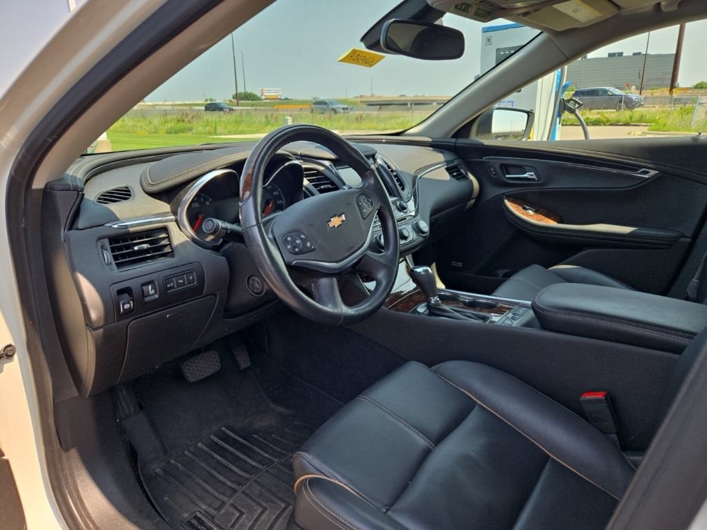 Used 2014 Chevrolet Impala LTZ FWD image 11