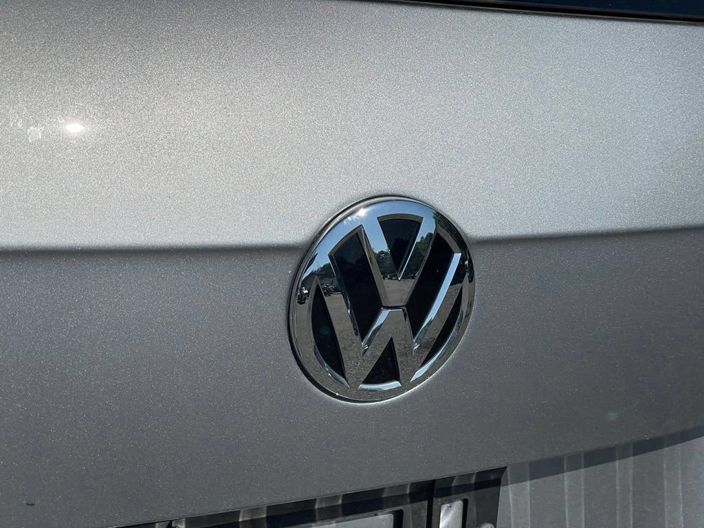 Used 2020 Volkswagen Tiguan SEL AWD/4WD image 38