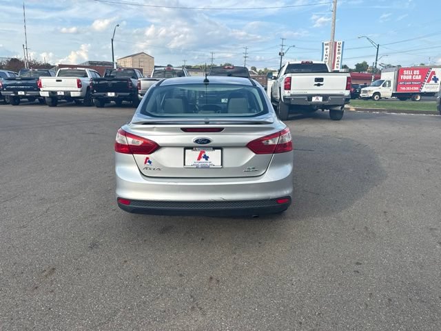 Used 2014 Ford Focus SE FWD image 4