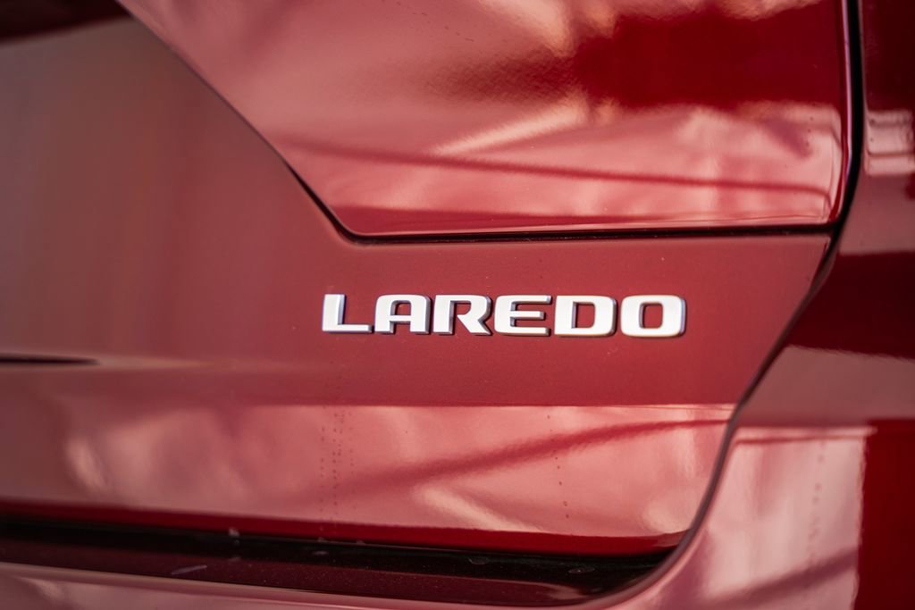 New 2025 Jeep Grand Cherokee Laredo X w/ Luxury Tech Group I image 7